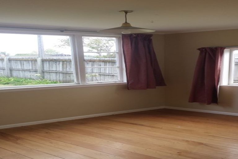 Photo of property in 803 Te Atatu Road, Te Atatu Peninsula, Auckland, 0610