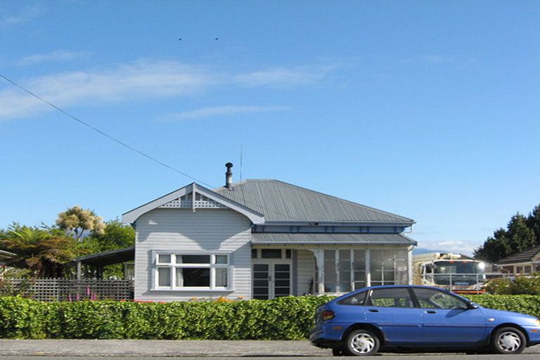 Photo of property in 52 Brougham Street, Westport, 7825