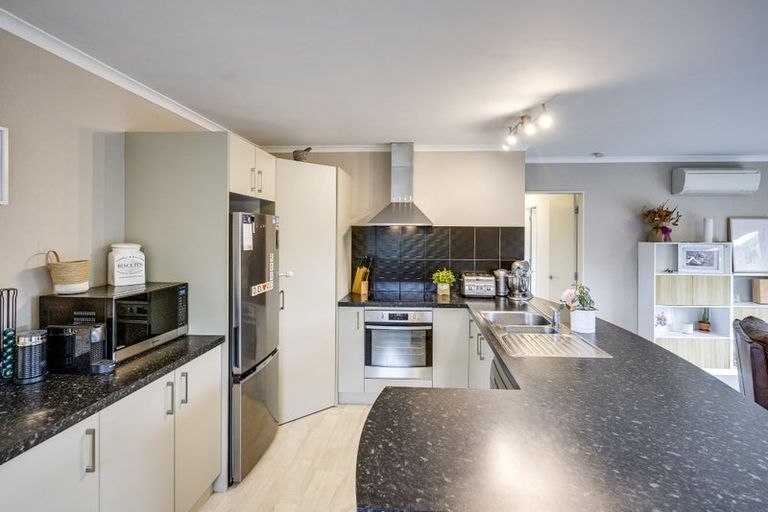 Photo of property in 57b O'dowd Road, Taradale, Napier, 4112