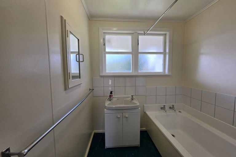 Photo of property in 1 Strathmore Avenue, Levin, 5510