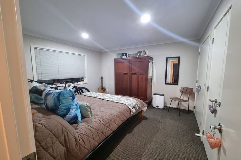 Photo of property in 28c Ronald Woolf Place, Churton Park, Wellington, 6037