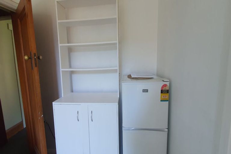 Photo of property in 98 Nairn Street, Mount Cook, Wellington, 6011