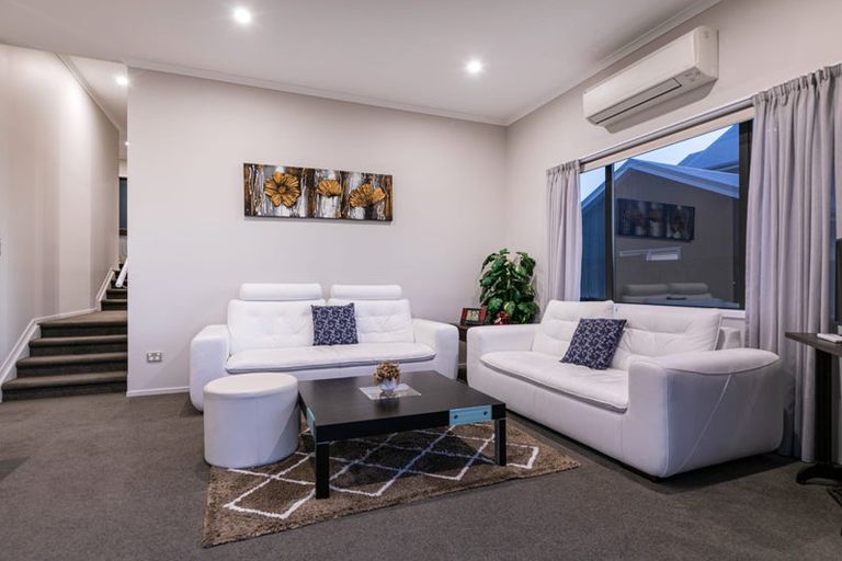 Photo of property in 41 Maka Terrace, Orewa, 0931