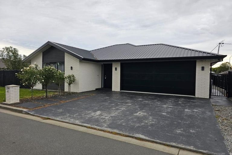 Photo of property in 5 Wilmers Road, Hornby, Christchurch, 8025
