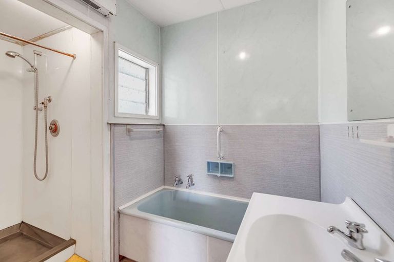 Photo of property in 32 Manuka Street, Castlecliff, Whanganui, 4501