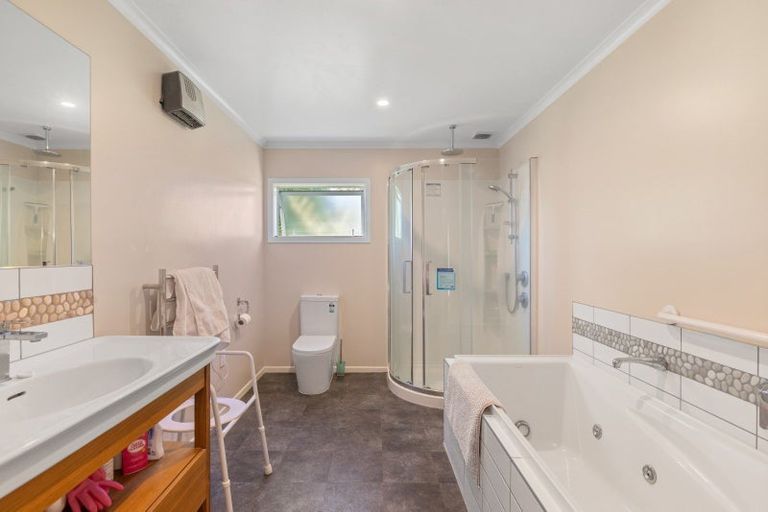 Photo of property in 737 Dillons Point Road, Dillons Point, Blenheim, 7273