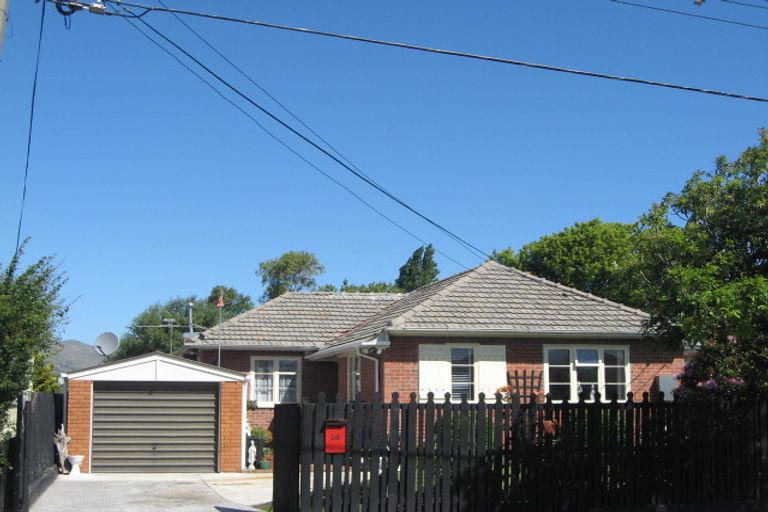 Photo of property in 16 Hammond Place, Spreydon, Christchurch, 8024