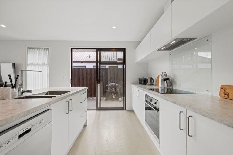 Photo of property in 7 Borthwick Street, Belfast, Christchurch, 8051