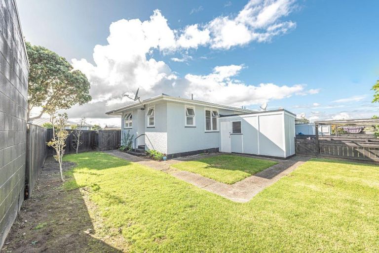 Photo of property in 1 Kupe Place, Castlecliff, Whanganui, 4501