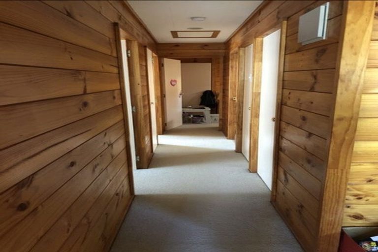 Photo of property in 2a Lauderdale Road, Birkdale, Auckland, 0626