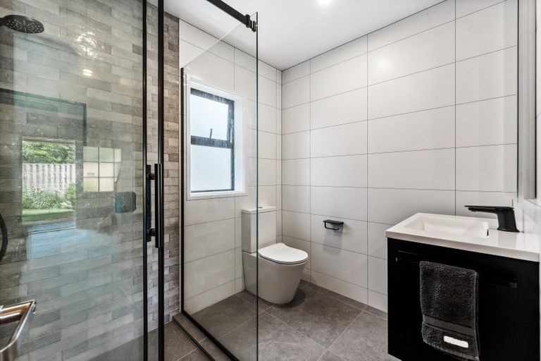 Photo of property in 2/3 Bayswater Avenue, Bayswater, Auckland, 0622