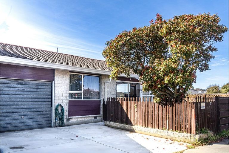 Photo of property in 1/98 Peverel Street, Riccarton, Christchurch, 8041
