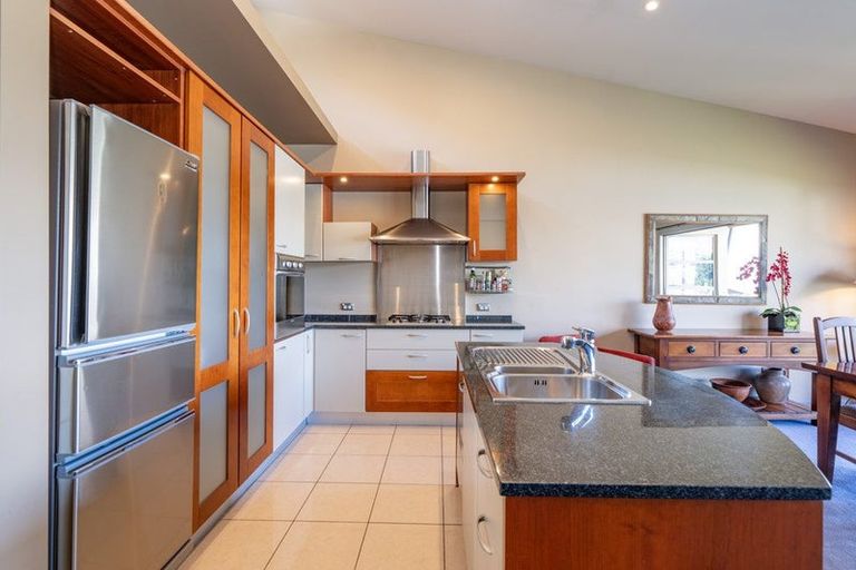 Photo of property in Lake Street Apartments, 10/8 Lake Street, Queenstown, 9300