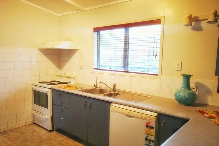 Photo of property in 79 Gardner Avenue, New Lynn, Auckland, 0600