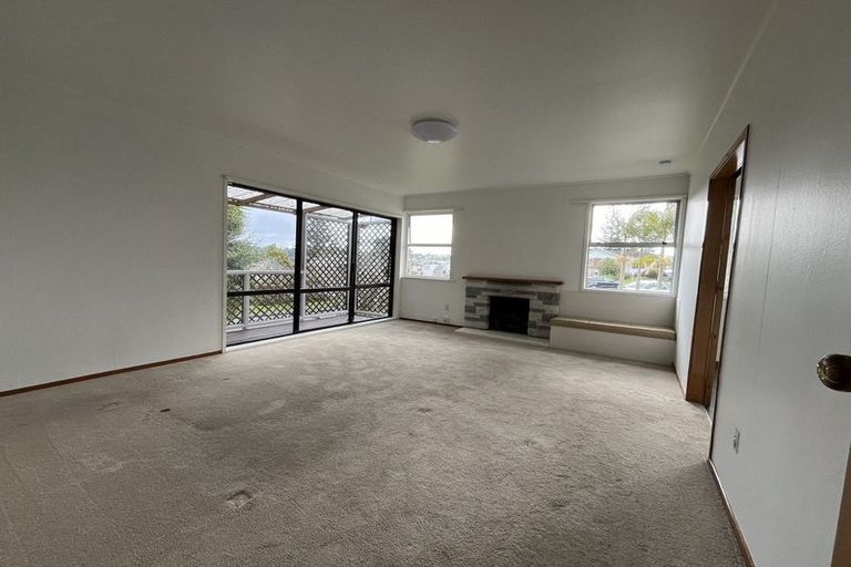 Photo of property in 32 Powrie Street, Glenfield, Auckland, 0629