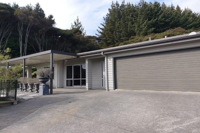 Photo of property in 111 Navigation Drive, Whitby, Porirua, 5024