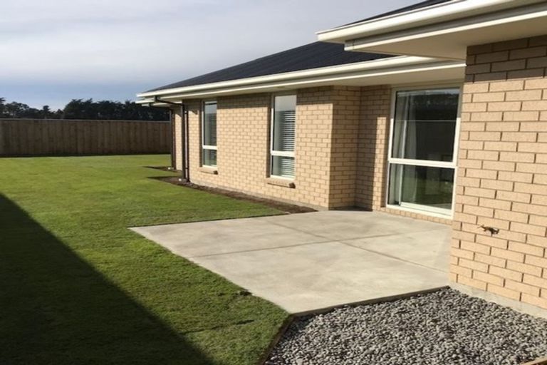 Photo of property in 10 Atap Place, Northwood, Christchurch, 8051