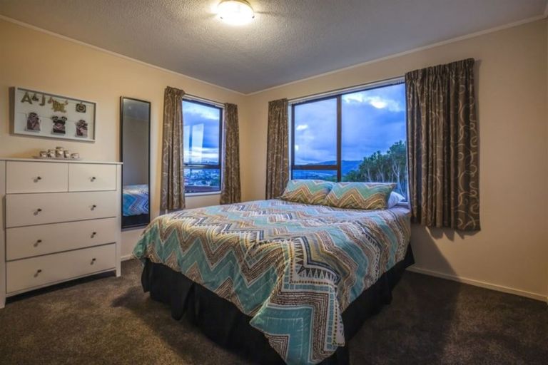 Photo of property in 19 Staysail Place, Whitby, Porirua, 5024