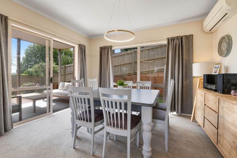 Photo of property in 4 Totara Views Drive, Red Beach, 0932