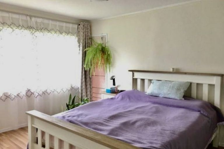 Photo of property in 45 Stapleford Crescent, Browns Bay, Auckland, 0630