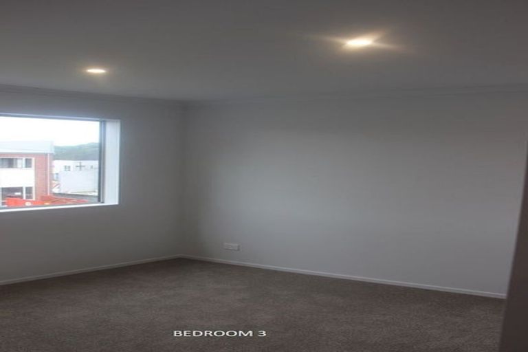 Photo of property in 29 Ambar Ridge Avenue, Massey, Auckland, 0614