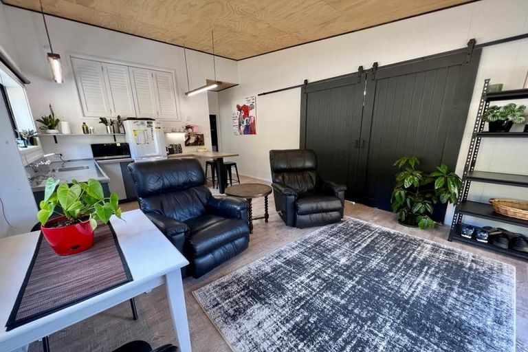 Photo of property in 33 Grahamtown Road, Onerahi, Whangarei, 0174