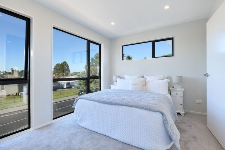 Photo of property in 14e Durham Street, Te Atatu Peninsula, Auckland, 0610
