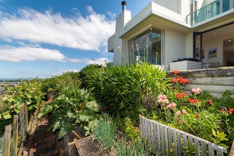 Photo of property in 47 Cumberland Rise, Taradale, Napier, 4112