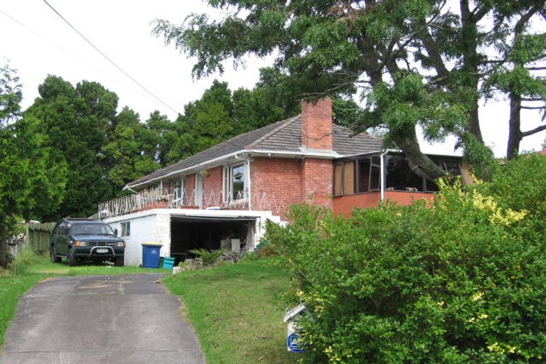 Photo of property in 21 Paton Avenue, Te Atatu South, Auckland, 0610