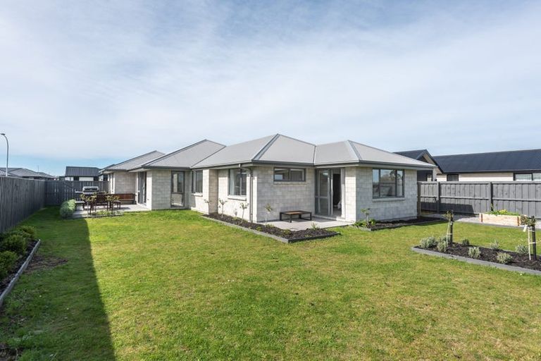 Photo of property in 21 Hotere Street, Rangiora, 7400
