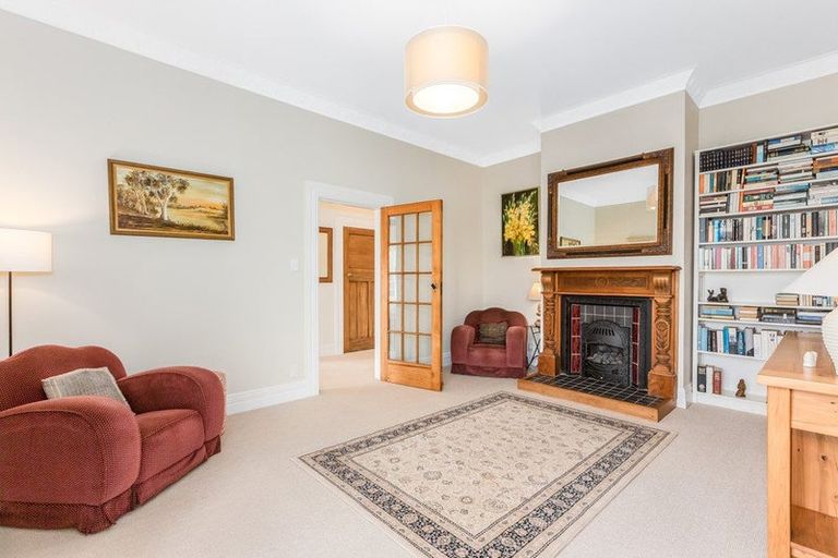 Photo of property in 12 Woburn Road, Northland, Wellington, 6012