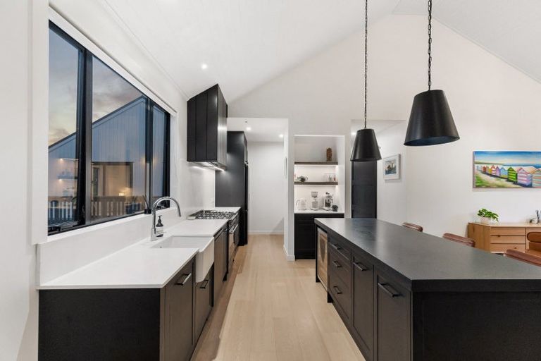 Photo of property in 8 Collings Drive, Lucas Heights, Albany, 0793