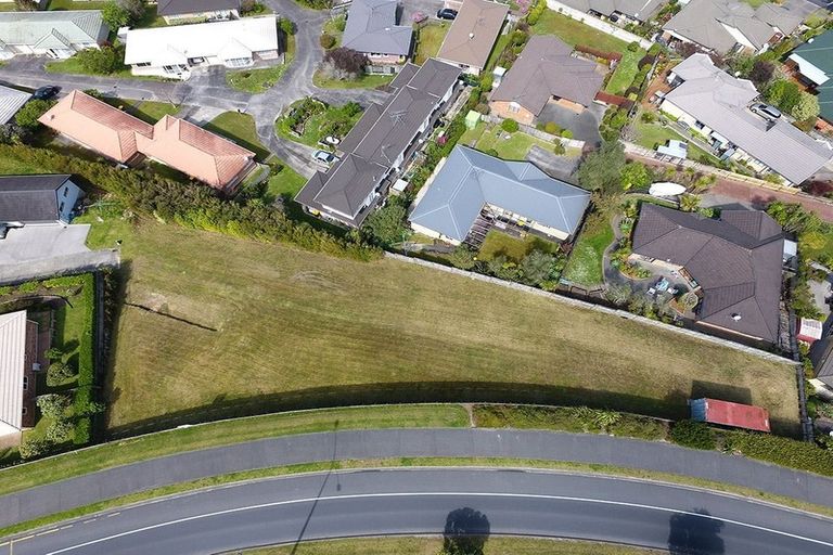 Photo of property in 110 Grovenor Drive, Orewa, 0931
