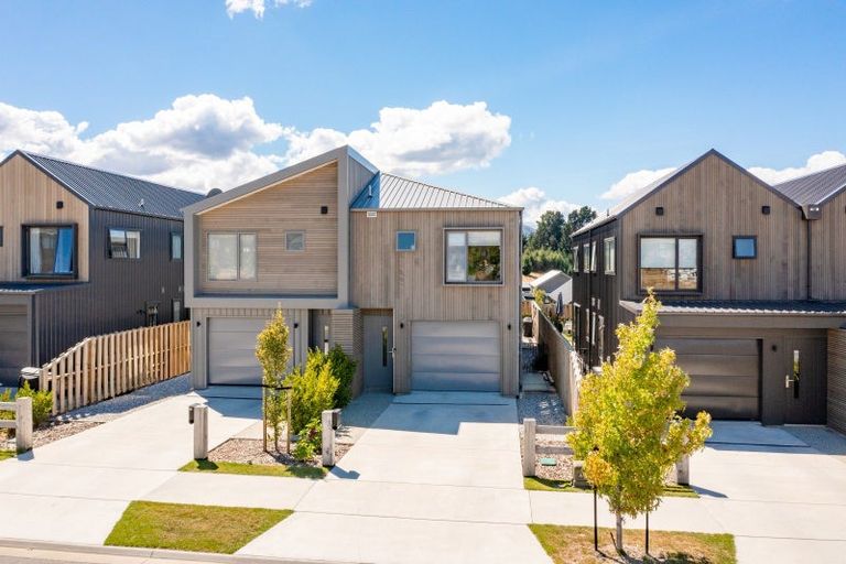 Photo of property in Northlake, 20 Glenavon Green, Wanaka, 9305