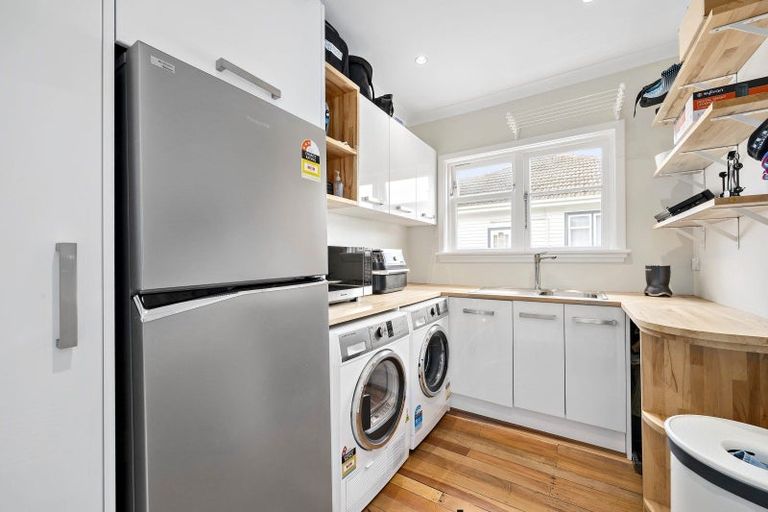 Photo of property in 340 Fergusson Drive, Heretaunga, Upper Hutt, 5018