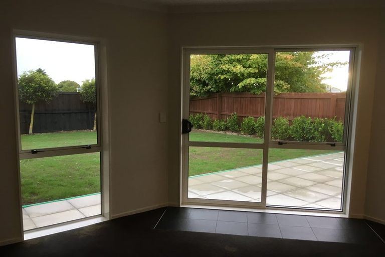 Photo of property in 6 Perrin Place, Darfield, 7510