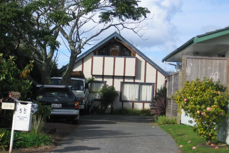 Photo of property in 57 Taioma Crescent, Te Atatu Peninsula, Auckland, 0610