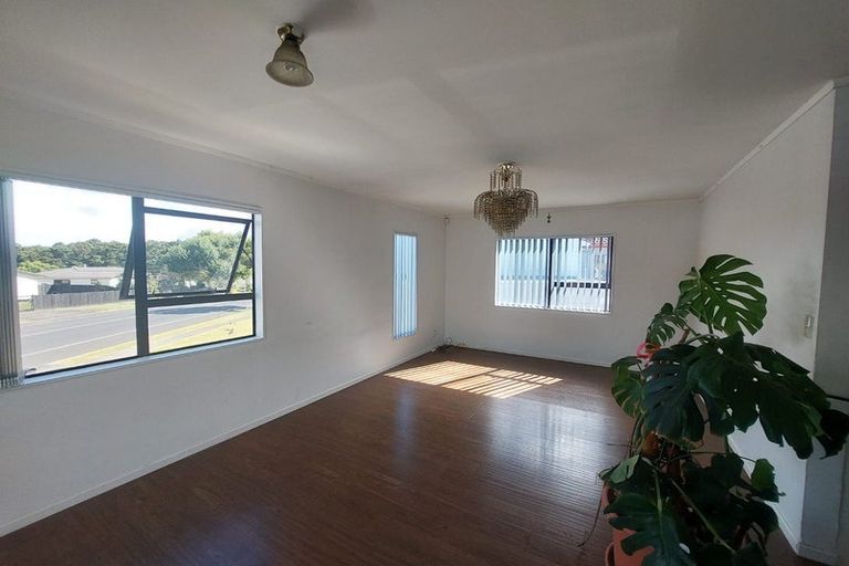 Photo of property in 42 Everglade Drive, Goodwood Heights, Auckland, 2105