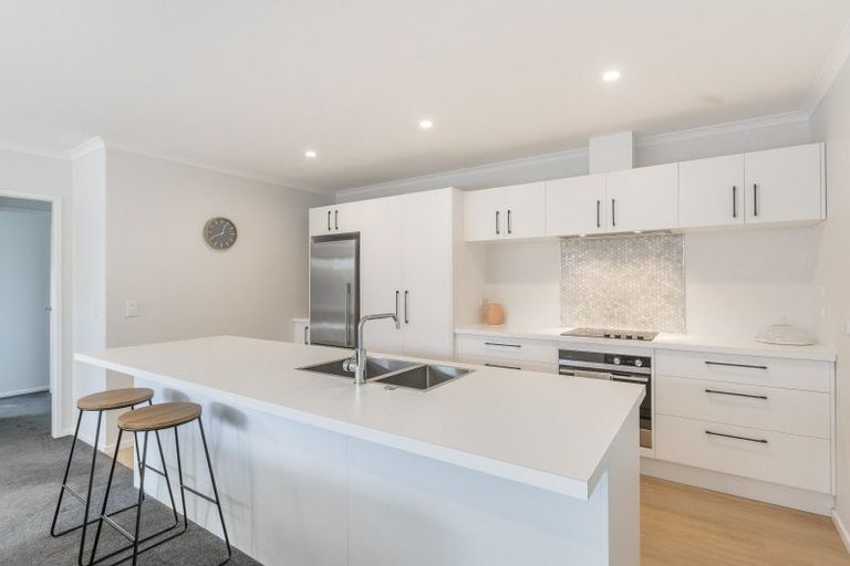 Photo of property in 27a Oriwa Street, Waikanae, 5036