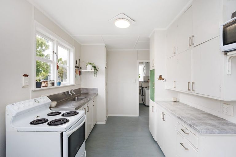 Photo of property in 14 Humber Street, Roslyn, Palmerston North, 4414