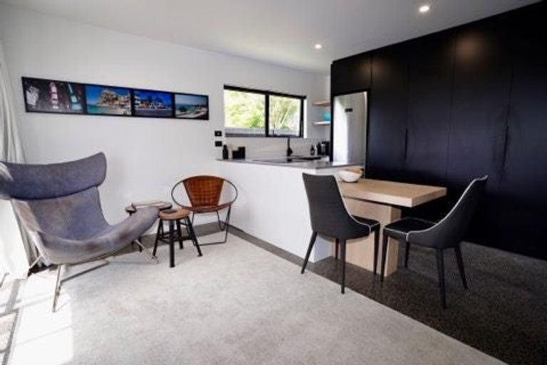 Photo of property in 2 Justin Place, Te Atatu Peninsula, Auckland, 0610