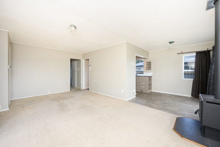 Photo of property in 40 Geraldine Crescent, Cloverlea, Palmerston North, 4412
