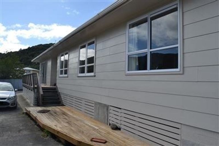 Photo of property in 8 Manurewa Grove, Wainuiomata, Lower Hutt, 5014