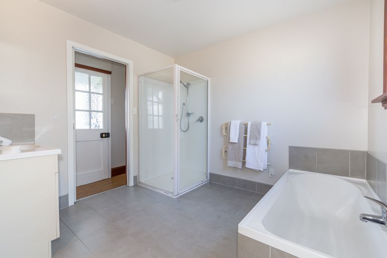 Photo of property in 92 Woodham Road, Linwood, Christchurch, 8062