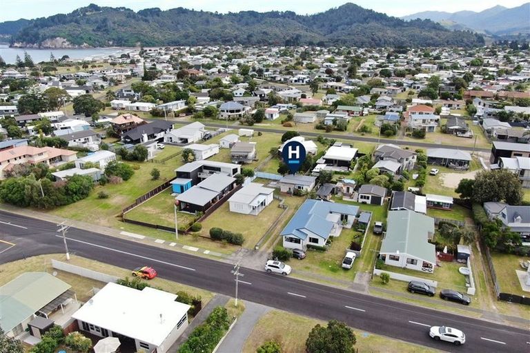 Photo of property in 609b Ocean Road, Whangamata, 3620