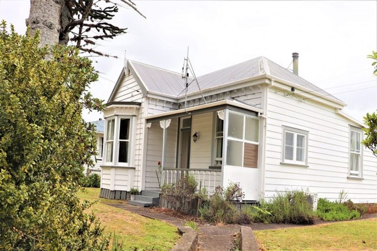 Photo of property in 14 Featon Road, Waihi, 3610