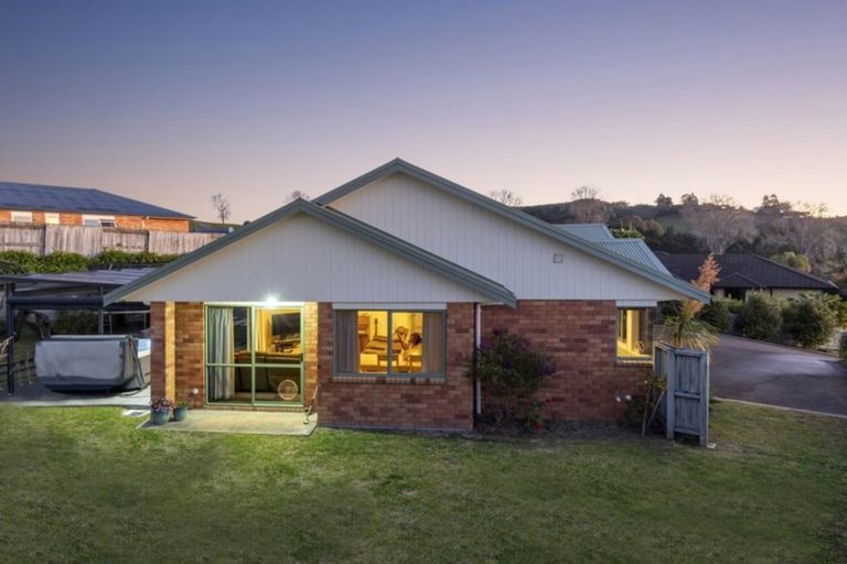 Photo of property in 8 Mynah Place, Welcome Bay, Tauranga, 3112