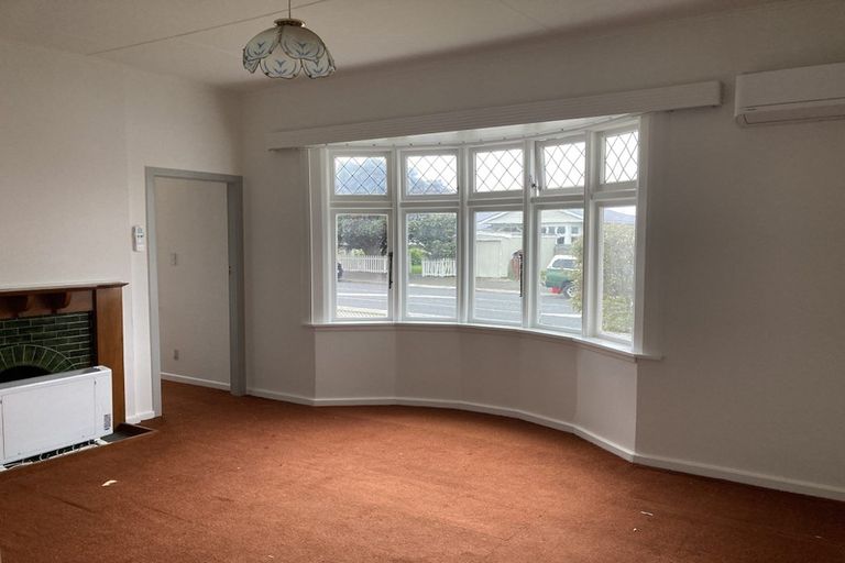 Photo of property in 88 Freyberg Street, Lyall Bay, Wellington, 6022