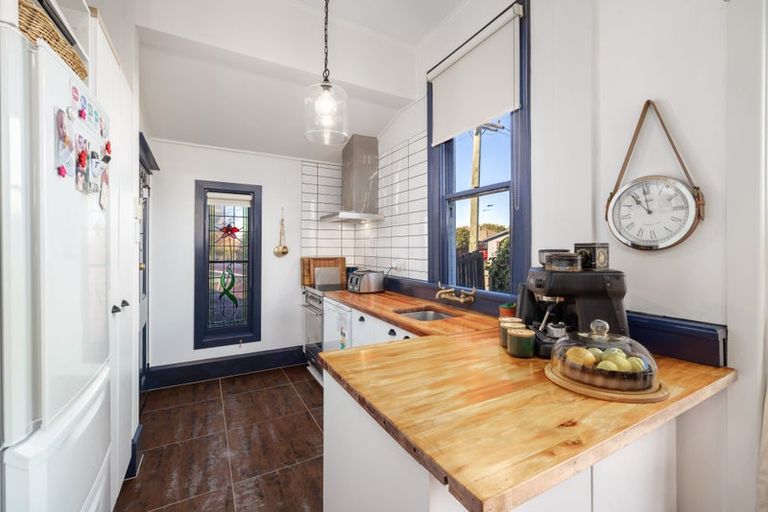 Photo of property in 12 Tyrone Street, Belfast, Christchurch, 8051