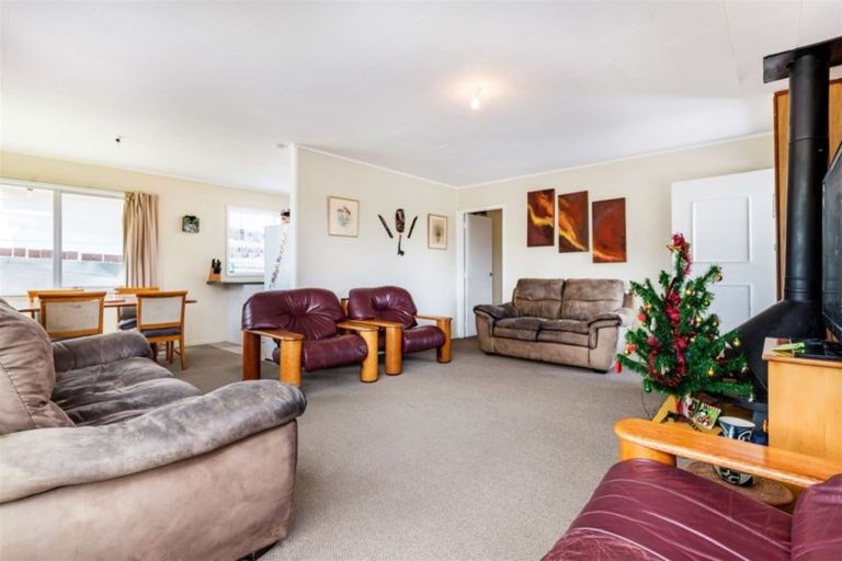 Photo of property in 308 Don Buck Road, Massey, Auckland, 0614